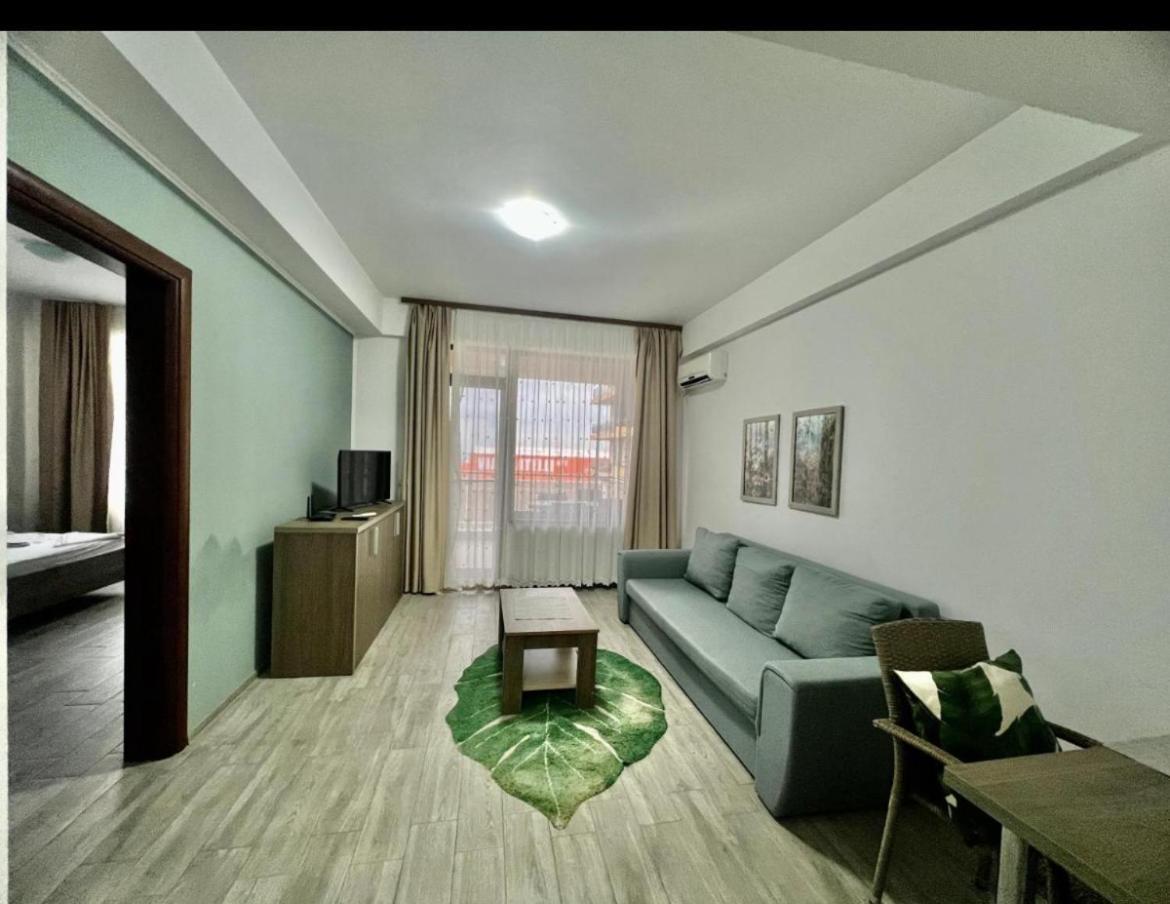 Summerland Apartmants Mamaia Nord Apartment ภายนอก รูปภาพ