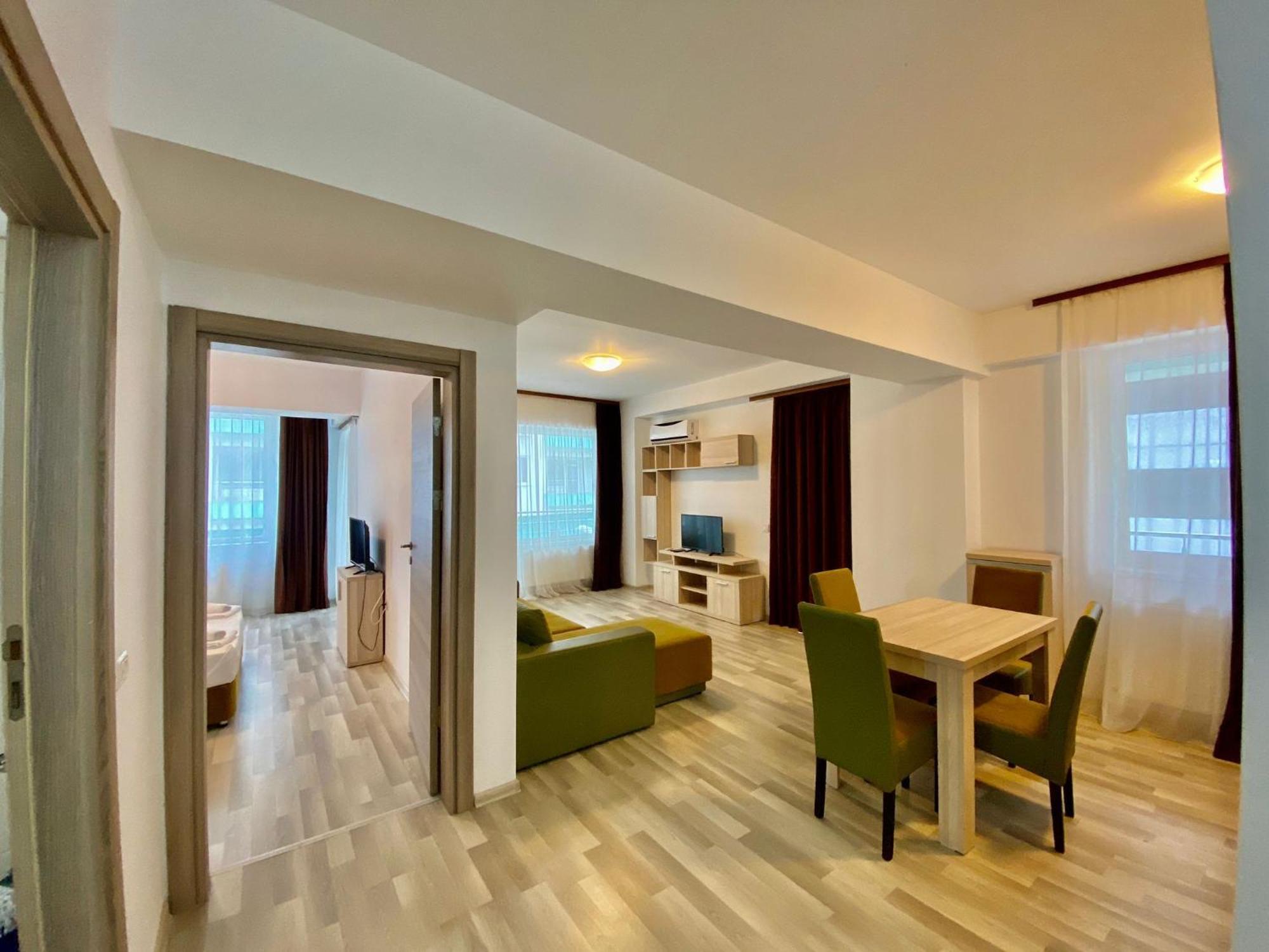 Summerland Apartmants Mamaia Nord Apartment ภายนอก รูปภาพ