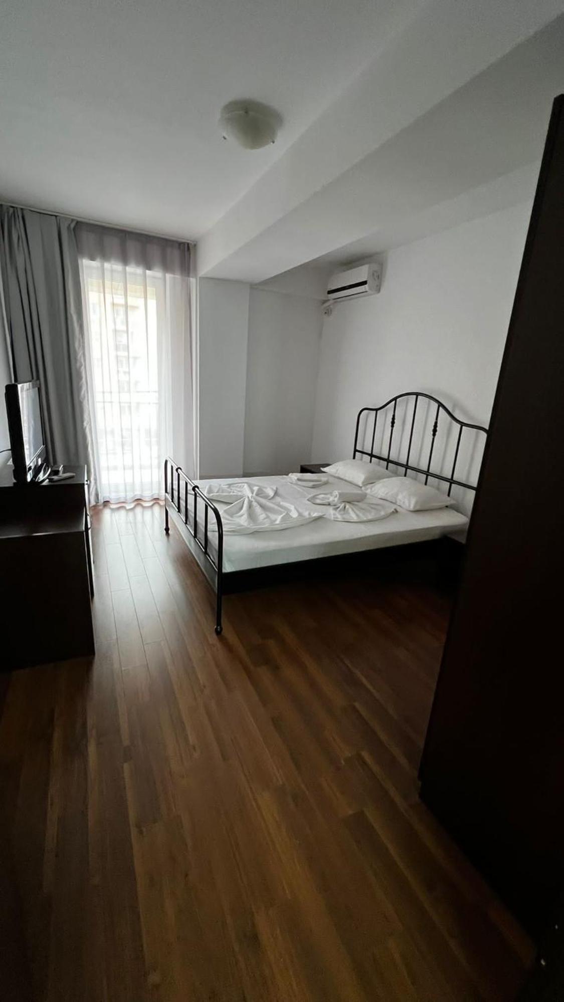 Summerland Apartmants Mamaia Nord Apartment ภายนอก รูปภาพ