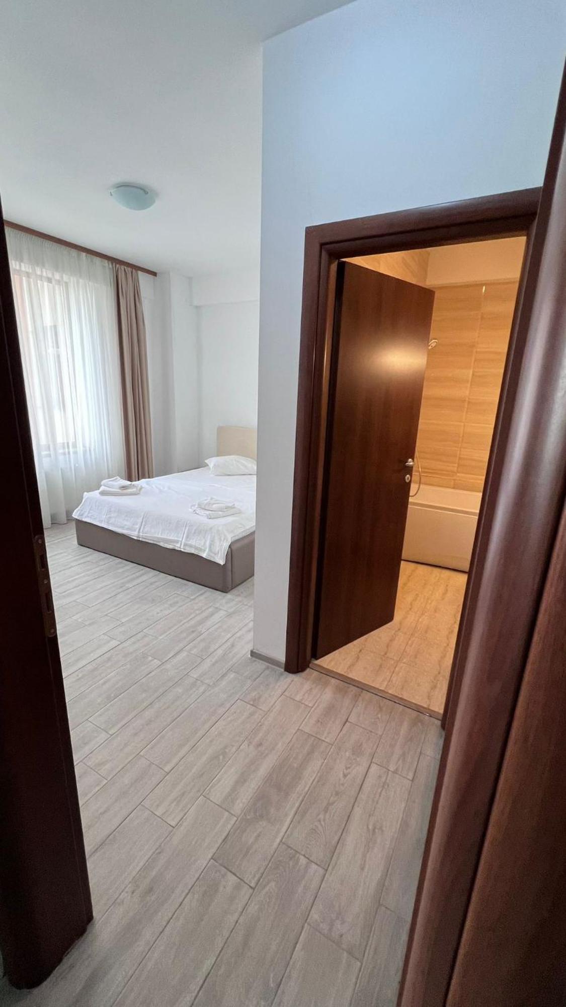 Summerland Apartmants Mamaia Nord Apartment ภายนอก รูปภาพ