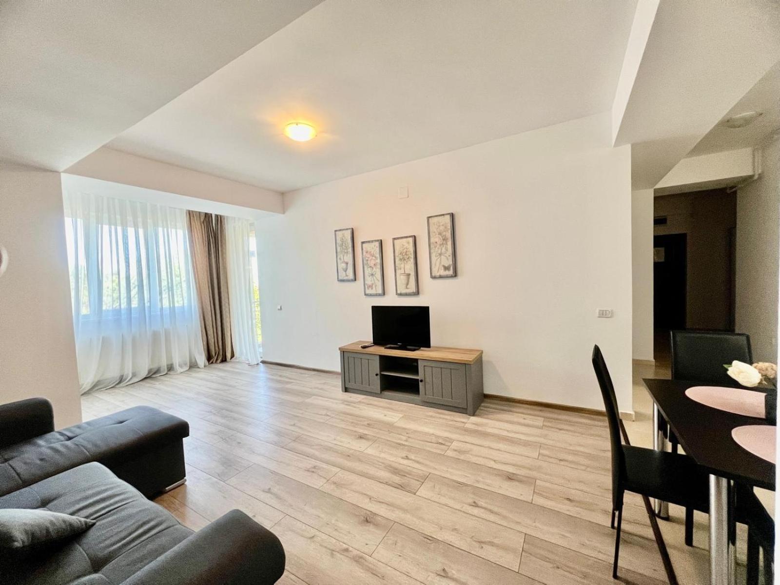 Summerland Apartmants Mamaia Nord Apartment ภายนอก รูปภาพ